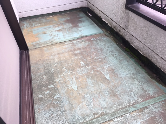 中間市・直方市で外壁塗装時に確認したいベランダ防水の劣化